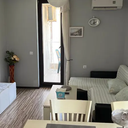 Stamopolulux директен изглед към морето * 普里莫尔斯科