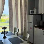 아파트 Stamopolulux директен изглед към морето 프리모르스코