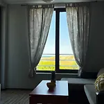 Апартамент Stamopolulux директен изглед към морето Приморско