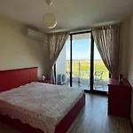 Stamopolulux директен изглед към морето * 프리모르스코