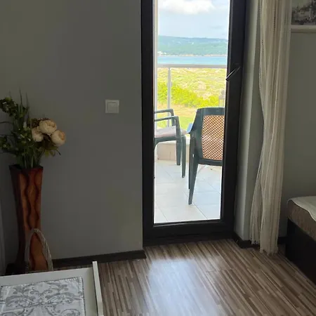 Apartment Stamopolulux директен изглед към морето